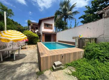 Casa de 7 quartos, Itanhaém · Casa na praia com piscina e 7 quartos em Itanhaém.
