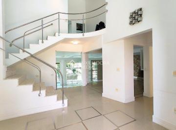 Casa · 550m² · 4 Quartos · 3 Vagas · Casa de alto padrão, 670m² priv., 4 suítes, ampla vista mar, no elegante cond. Bosque das Mansões.