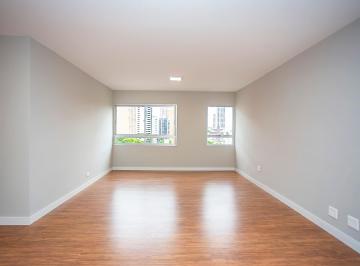 Apartamento de 3 quartos, Curitiba · Apartamento reformado à venda no Centro - rua Brigadeiro Franco