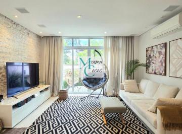 b3fzag2othlodbhodgwytfk_md · Casa reformada à venda em Moema, 3 dormitórios, 1 suíte, Quintal com deck
