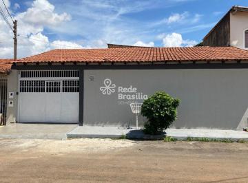 Casa · 180m² · 3 Quartos · 2 Vagas · Casa 3 Quartos, 2suítes toda reformada com HABITE-SE - Etapa D - Valparaíso I -Terreno 200m2