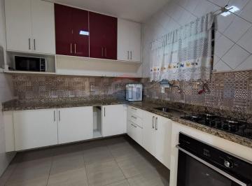 Casa · 130m² · 3 Quartos · 2 Vagas · VENDO CASA 3QTS COM SUÍTE EM CAMPO GRANDE – CONDOMÍNIO ALHAMBRA – R$ 350.800
