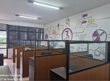 Comercial · 42m² · 2 Vagas · Sobreloja para locação, 42 m², na rua Francisco Glicério em Valinhos.