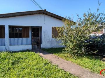 Casa · 99m² · 2 Quartos · 2 Vagas · Casa com Terreno Grande com ótima Localização