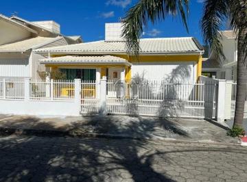 Casa · 220m² · 4 Quartos · 4 Vagas · Apartamento 4 Quartos com 1 Suíte - Praia de Fora