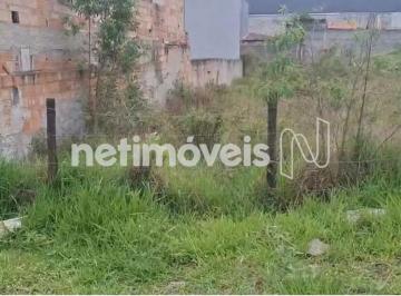 Terreno · 300m² · Lote de esquina com excelente localização no Jardim Canadá, ideal para lojas e ou residência.