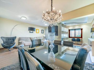 Apartamento · 153m² · 2 Quartos · 2 Vagas · Apartamento à venda em Petrópolis com 153 m², 2 quartos, 1 suíte, 2 vagas