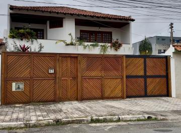 Casa de 4 quartos, Brasília · QNA 34, casa Sobrado, 4 quartos com duas Suites, armários planejados, taguatinga-norte.