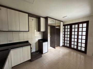 Casa de 3 quartos, Curitiba · Sobrado com 3 quartos, suíte e 2 vagas no Bairro Orleans em Curitiba