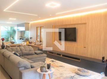Casa · 480m² · 3 Quartos · 6 Vagas · Casa à Venda - Santa Maria, 3 Quartos, 480 m2