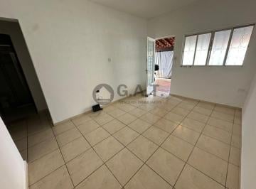 Foto 01 · Casa à venda em Sorocaba-SP, 4 quartos, 2 suítes, 2 salas, 110m² - Vila Nova Sorocaba - Imperdível!