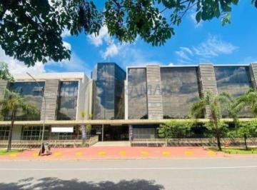 Comercial · 318m² · SEPN 513 - FRENTE PARA W3 - LOJA VAZADA - PRÉDIO REFORMADO