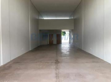 Comercial · 220m² · 3 Vagas · OPORTUNIDADE NO PISTÃO SUL! Loja com Mezanino | Estacionamento | 220m² | Fachada em Vidro