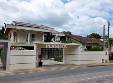 Casa · 220m² · 4 Quartos · 2 Vagas · Belíssima Casa em Guabiruba com Suíte Master