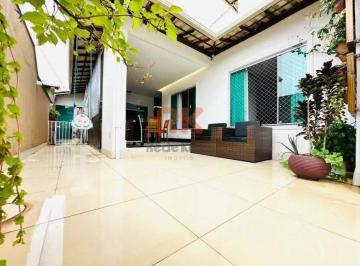 Casa · 181m² · 3 Quartos · 3 Vagas · Casa no bairro Santa Amélia: