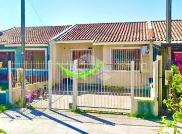 9907f497-1579-4745-a4f0-7996e79f237f · Casa de 2 dormitórios com garagem na Hipica