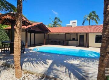 Casa · 4 Quartos · 3 Vagas · Casa - 1 Suíte + 3 Quartos - 3 Vagas - 300 m² - Ressacada - Itajaí/SC