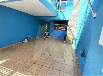 Casa · 126m² · 3 Quartos · 2 Vagas · Lindo Sobrado com126m² - 3 Dormitórios 1 Suíte 2 vagas para Alugar na Santa Terezinha!
