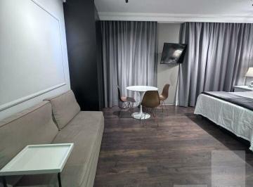 Apartamento · 32m² · 1 Quarto · 1 Vaga · Flat decorado, com sacada, vista pra rua Piauí em prédio com lazer total.