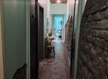 Casa · 296m² · 4 Quartos · Vende casa no miolo do bairro Cidade Baixa
