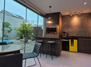 Casa · 218m² · 3 Quartos · 2 Vagas · Casa de 3 dormitórios e 2 vagas de garagem coberta Canoas.