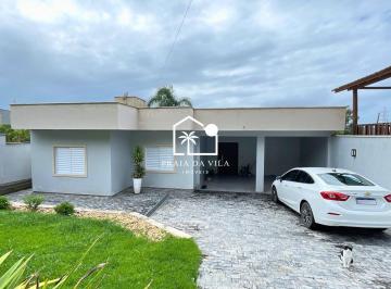 Casa · 164m² · 2 Quartos · 2 Vagas · Casa com Amplo Espaço de Pátio e 2 Dormitórios (1 Suíte)