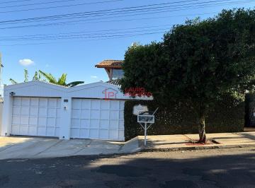Casa · 220m² · 3 Quartos · 5 Vagas · Casa com 3 dormitórios à venda, 220 m² por R$ 950.000,00 - Jardim Roland - Rolândia/PR