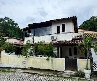 78b93575bf4b7639dbaf45cc9e21991fdcdb626b · Casa com 3 dormitórios à venda, 160 m² - Maria Paula - São Gonçalo/RJ