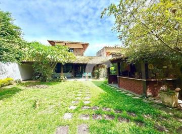 2ffbe7ef3a55053f981ec8c93a8e9a541fc0c481 · Casa com 3 dormitórios à venda, 219 m² por R$ 1.300.000,00 - Piratininga - Niterói/RJ