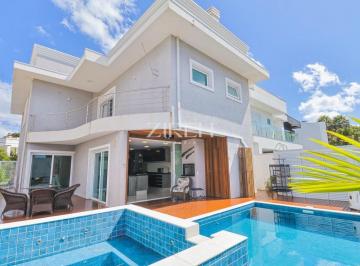 Casa · 249m² · 3 Quartos · CASA EM CONDOMÍNIO FECHADO PERTO DO PARQUE TANGUÁ