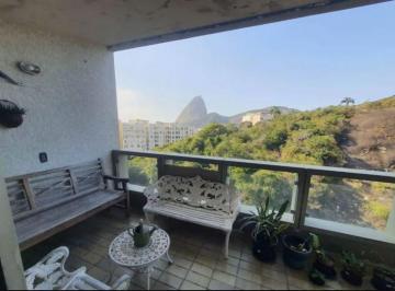 Apartamento de 2 quartos, Rio de Janeiro · Ótimo apto com varanda, dois quartos suítes, dependências, vaga e infraestrutura. Na Av Rui Barbosa.