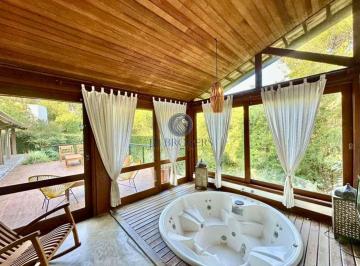chacaras do lago - spa com jacuzzi · Casa de alto padrão à venda e locação no condomínio Chácaras do Lago, Granja Viana, 3 quartos, 1 suí