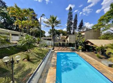 Foto 01 · Casa térrea de alto padrão à venda no miolo da Granja Viana, 4 quartos, 3 suítes, 6 vagas e 850m² de