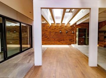 Casa · 342m² · 3 Quartos · 4 Vagas · ***Uma casa estilosa, moderna e pronta para criar novas histórias.***