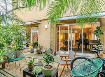 Casa · 255m² · 3 Quartos · 4 Vagas · ***Quem disse que não dá para viver como uma celebridade em São Paulo?***