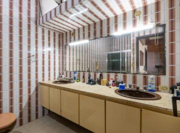 IMG_20260618_182924_000.jpeg · Elegante casa para venda em Moema com 3 quartos, sendo 3 suítes, 330m² - urban#ZV8GK