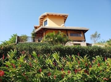Casa · 461m² · 3 Quartos · 3 Vagas · São Francisco - Impecável - Linda vista do mar e de Ilhabela