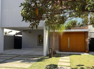 Casa de 4 quartos, Salto · Casa à venda em Condomínio Jardim Sol D'Icaraí Salto SP com 4 quartos, perfeita para sua família.