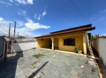 Casa de 4 quartos, Peruíbe · Casa com 4 quartos e churrasqueira em Peruíbe.