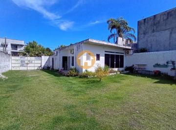 Casa de 2 quartos, Caraguatatuba · CASA COM AMPLO TERRENO À VENDA EM CARAGUATATUBA – OPORTUNIDADE PARA MORADIA OU INVESTIMENTO
