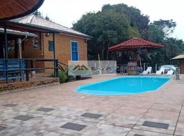 Foto 01 · Sítio de Luxo em Condomínio à Venda em Caconde-SP, Bairro Zona Rural: 4 Quartos, 2 Salas, 2 Banheiro