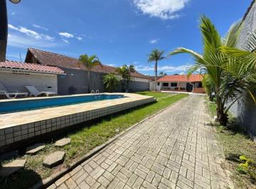 Casa de 2 quartos, Itanhaém · Casa na praia com piscina e 2 quartos em Itanhaém.