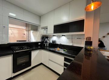 Apartamento · 95m² · 2 Quartos · 1 Vaga · Apartamento com 2 quartos