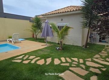 Casa de 3 quartos, Vicente Pires · LINDA CASA TÉRREA-RUA 3B - SHVP: 3 QUARTOS (1 SUÍTE):VARANDA:2 ESPAÇOS GOURMET:PISCINA:QUINTAL: 5GVS