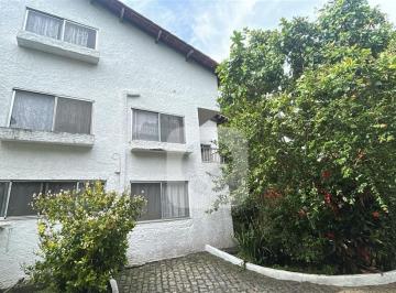 Casa · 152m² · 4 Quartos · 1 Vaga · Venda  Casa Triplex  3 quartos 1 suíte Condomínio Vivendas da Barra