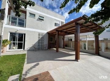 Casa · 105m² · 3 Quartos · 1 Vaga · Casa em condomínio à venda no Campeche, Florianópolis