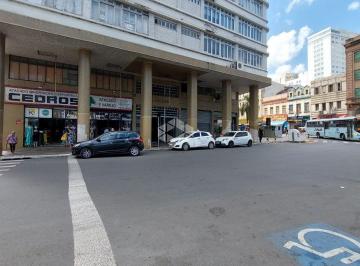 Comercial · 42m² · Sala comercial, localizada na Praça Osvaldo Cruz - No tradicional Edifício Coliseu.