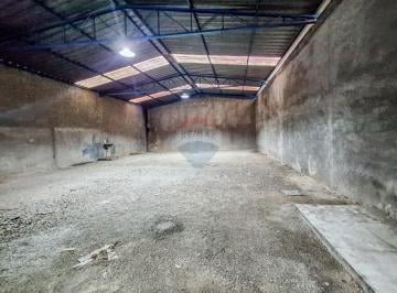 Comercial · 180m² · Aluguel de Galpão com 180m2 e loja para recepção no Bairro Industrial