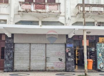 Comercial · 128m² · Loja ampla com 128m2 na Marechal - Centro Comerial de Juiz de Fora.