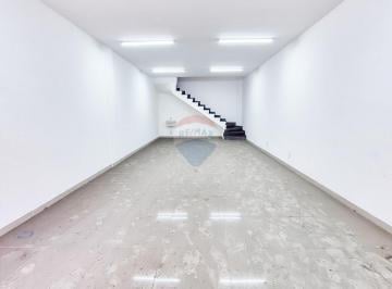 Comercial · 120m² · Sala com 120m2, reformada, com 2 pavimentos na Itamar Franco